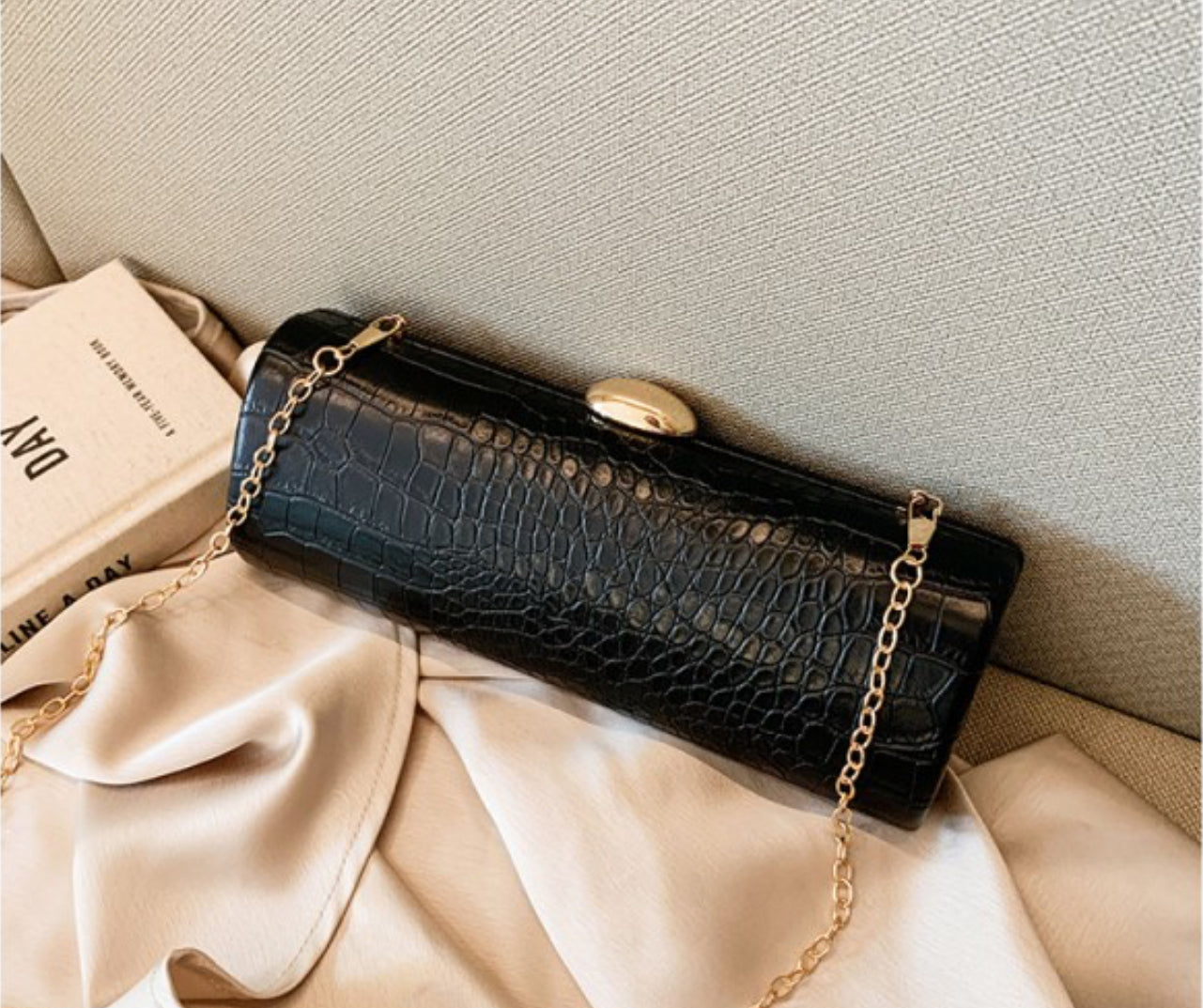 Fashion being clutch handbag